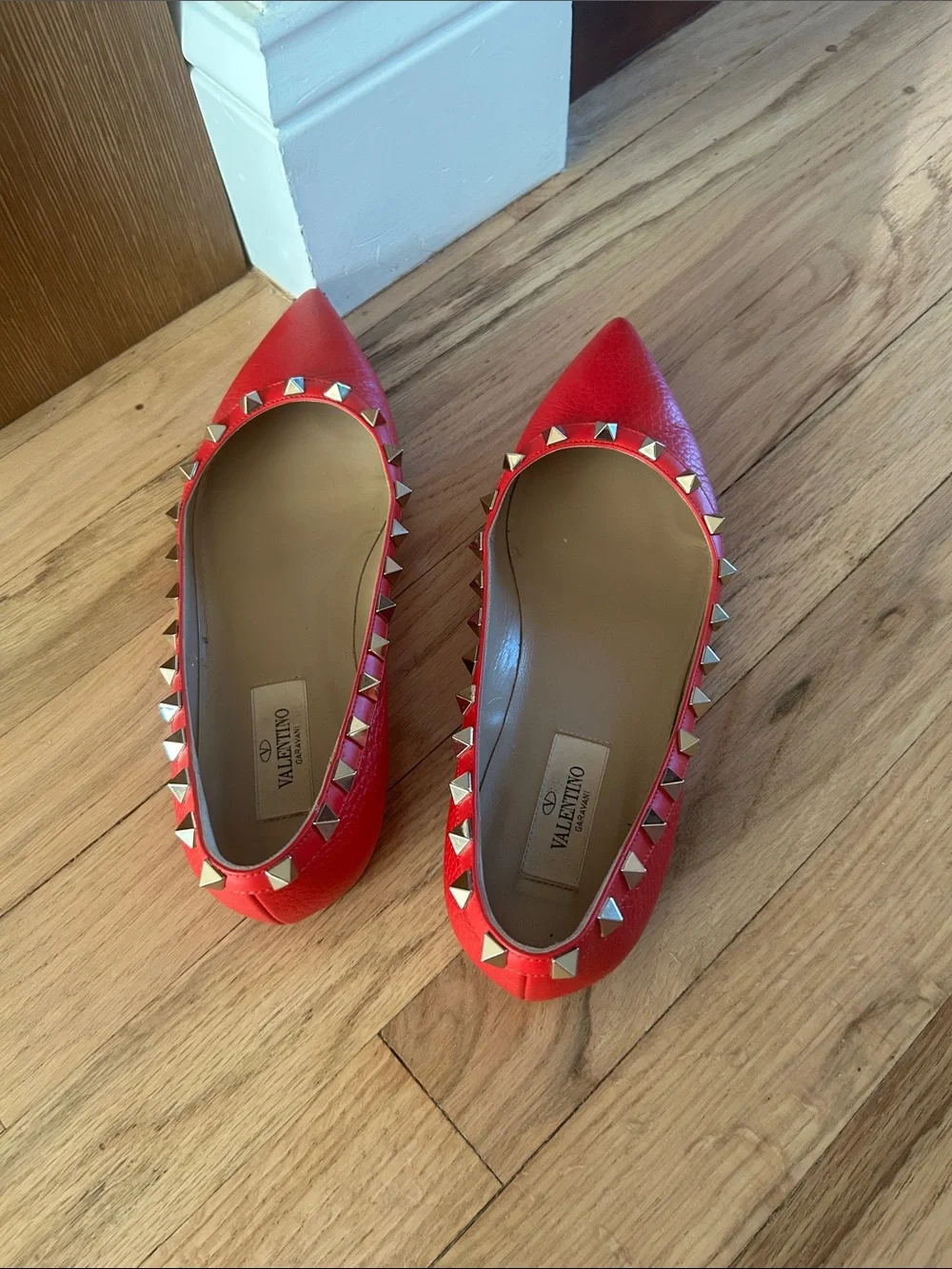 Valentino Red Pointed Rockstud Leather Flats in great condition! - Picture 7 of 11